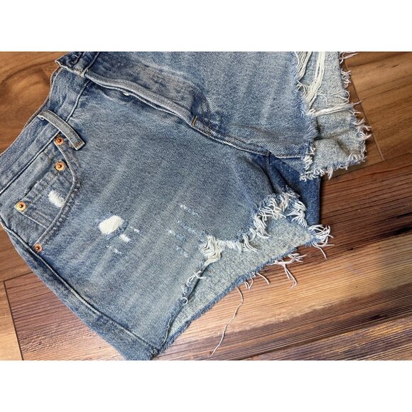 Levi’s 501 Premium Cut Off Denim Shorts 28 Distressed Light Wash - Picture 9 of 10